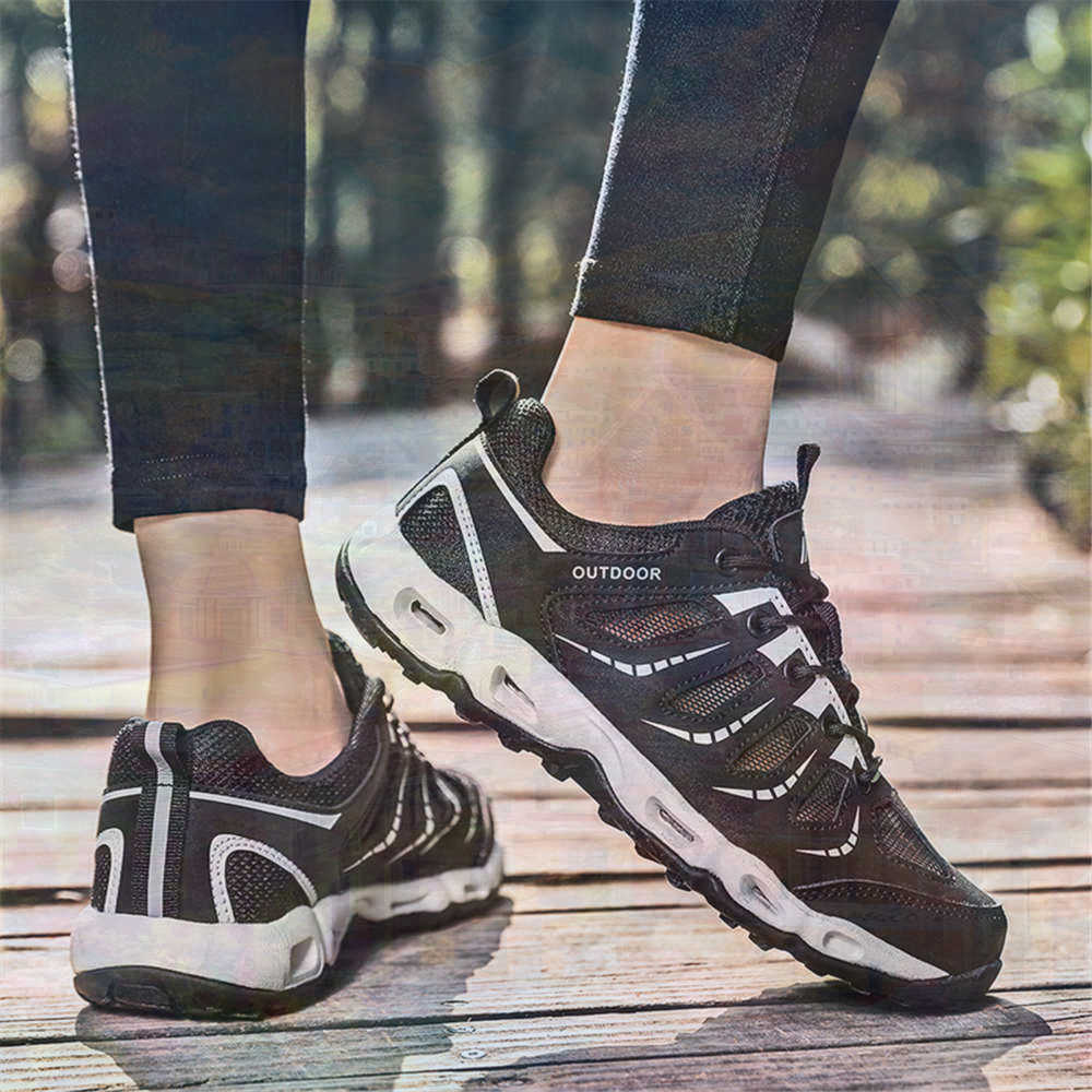 Sumer Round Tip Silver Sneaker - Women Formal Wear Best Brands 评论和价格